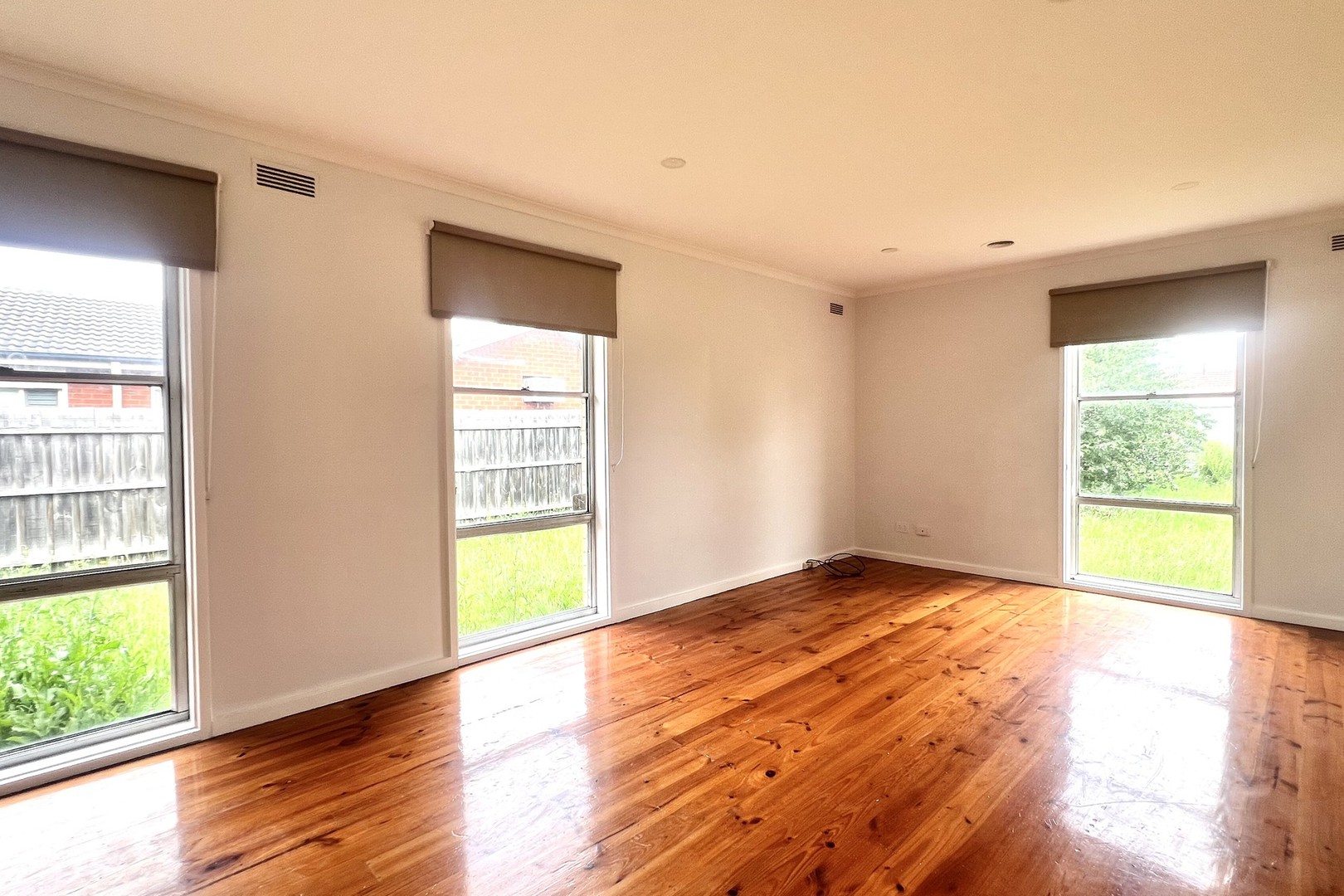 6 Emslie Street, Sunshine West, VIC 3020 - Thumbnail 1 - 27/11/2025