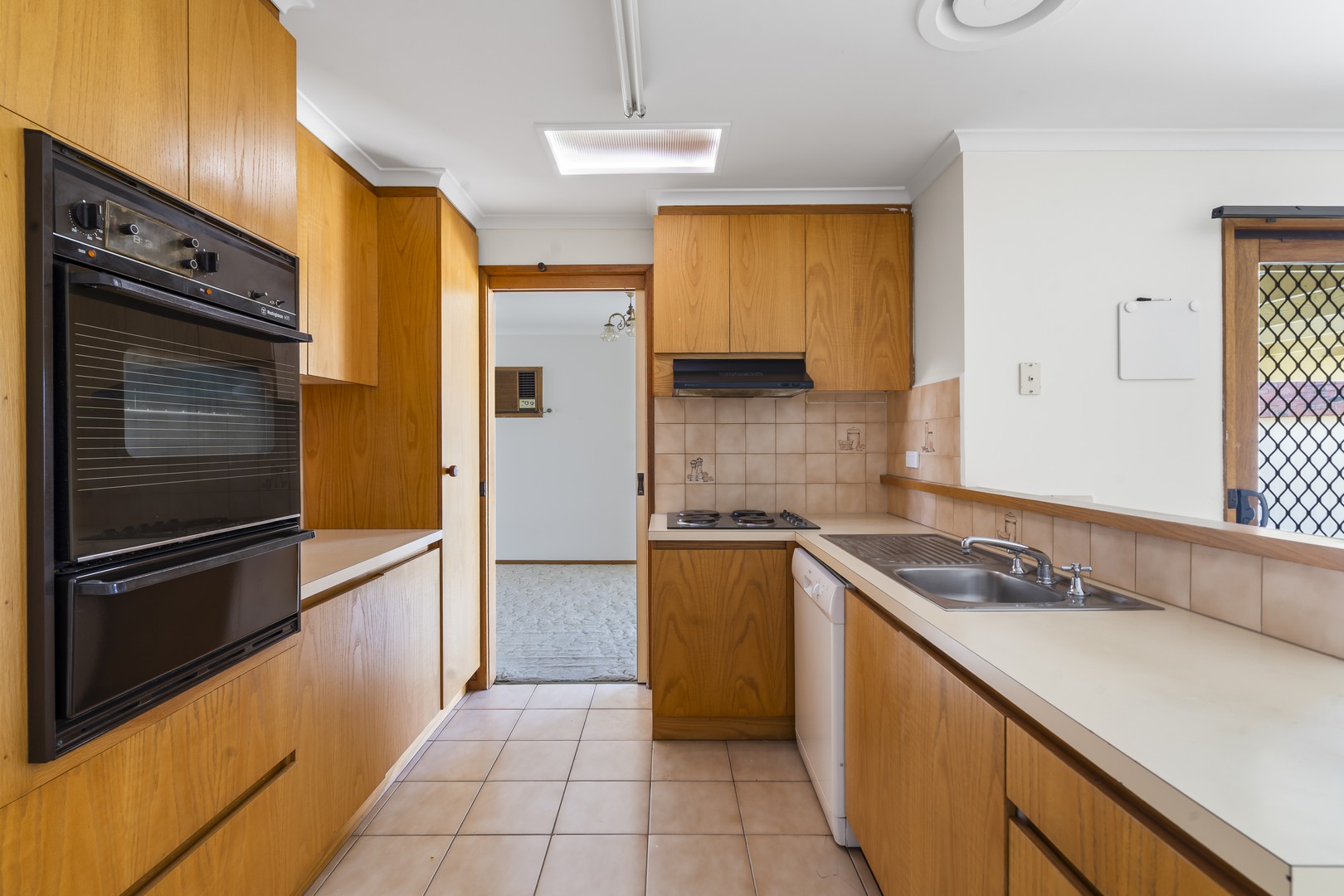 6 Endeavour Place, Wantirna South, VIC 3152 - Thumbnail 1 - 30/01/2026