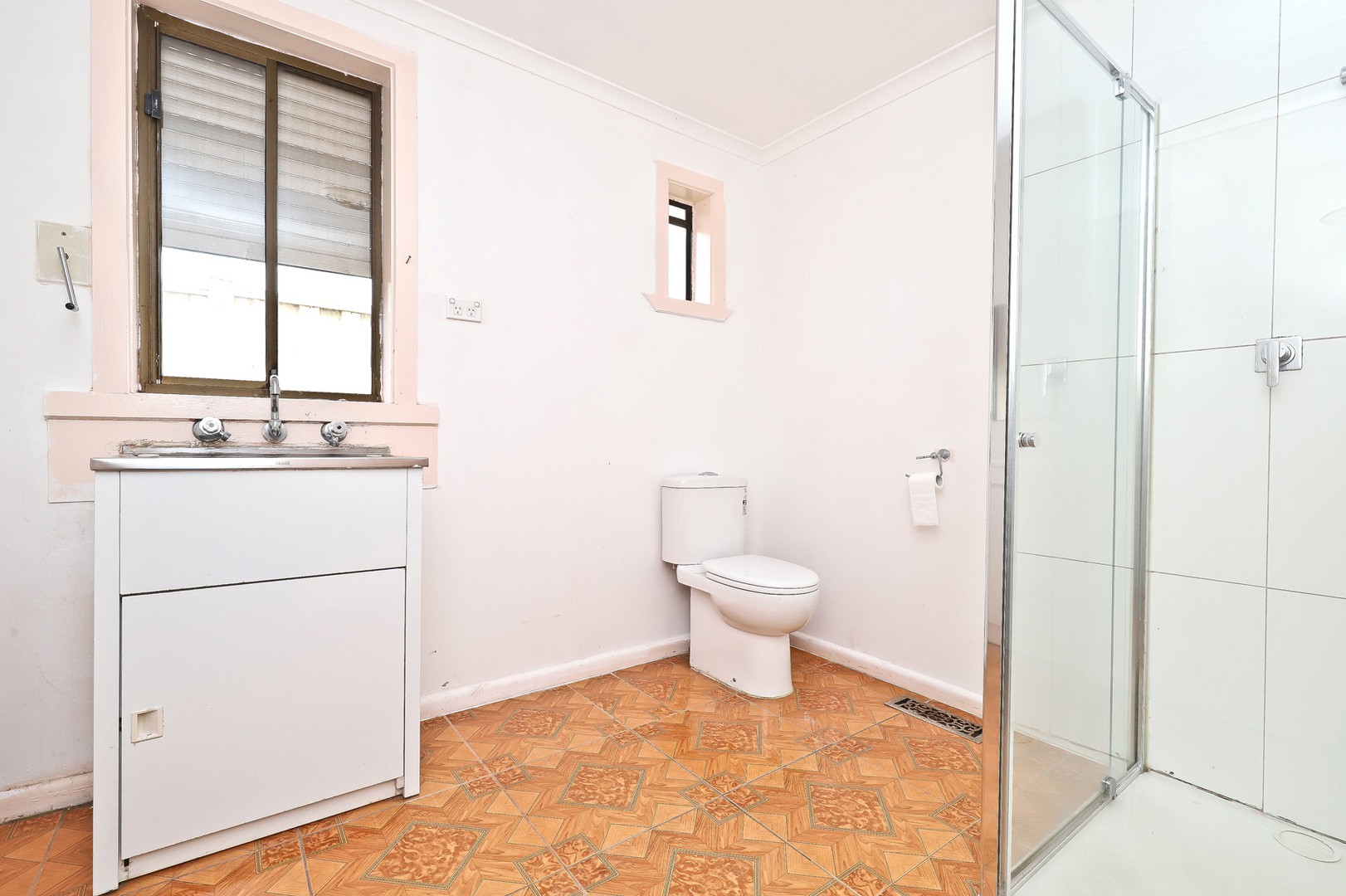 6 Erica Avenue, St Albans, VIC 3021, St Albans - Thumbnail 4