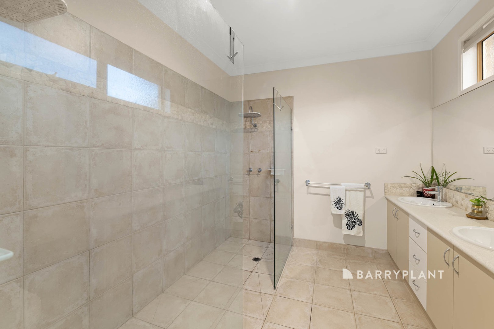 6 Eucumbene Drive, Berwick, VIC 3806, Berwick - Thumbnail 5