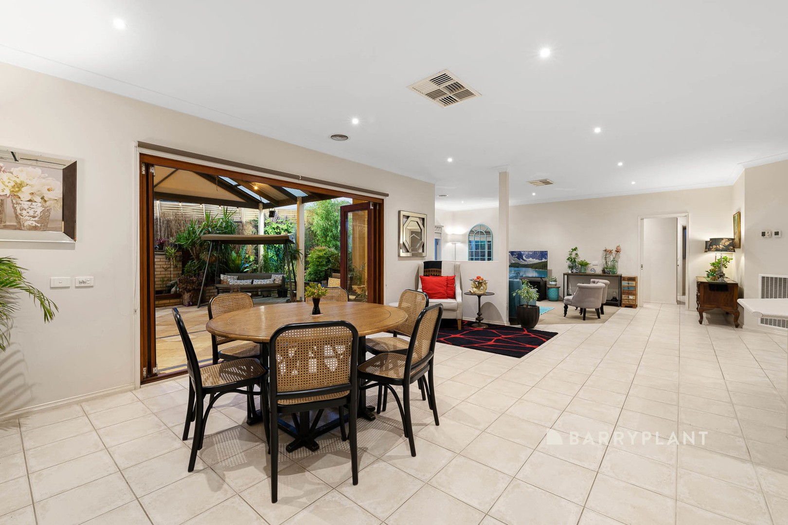 6 Eucumbene Drive, Berwick, VIC 3806, Berwick - Thumbnail 8