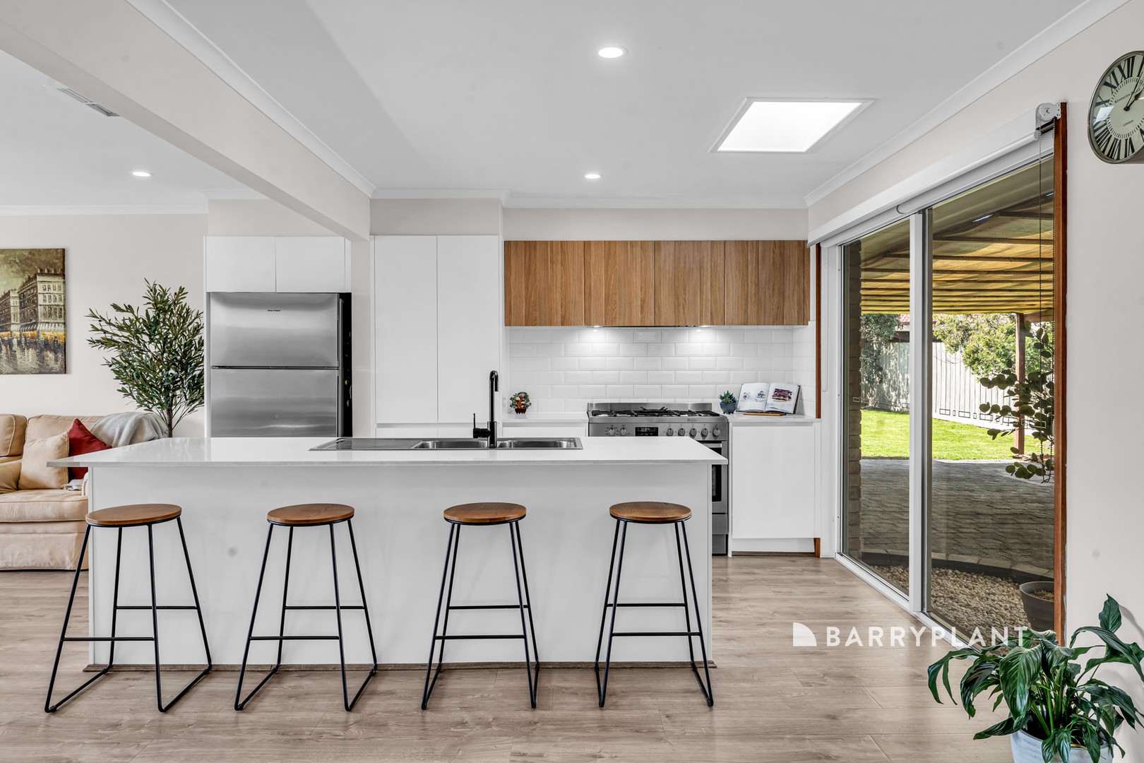 6 Felicity Court, Narre Warren, VIC 3805 - Thumbnail 2 - 08/09/2026