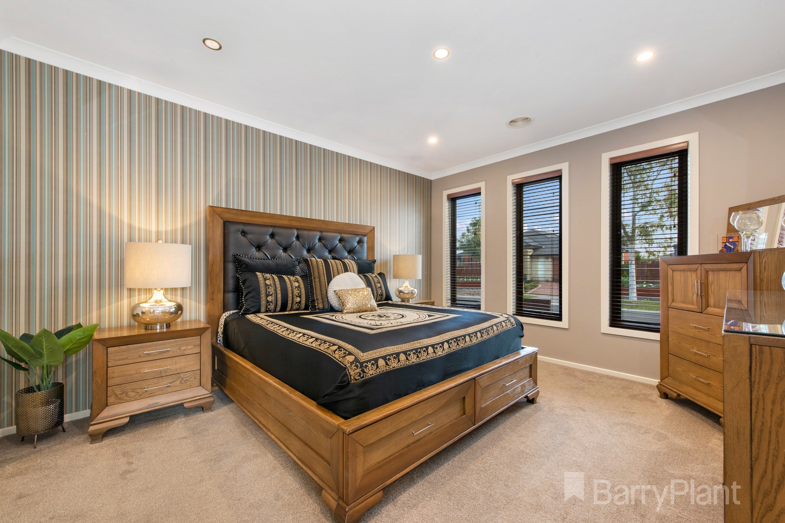 6 Finsbury Crescent, Manor Lakes, VIC 3024, Manor Lakes - Thumbnail 4
