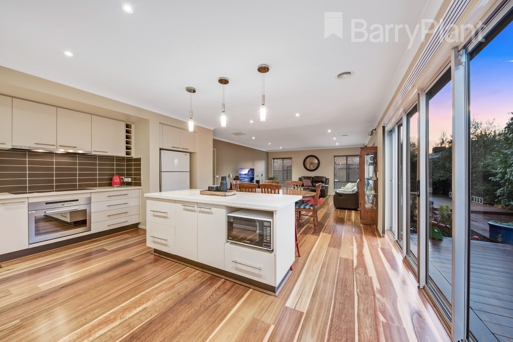 6 Florey Avenue, Point Cook, VIC 3030, Point Cook - Thumbnail 7