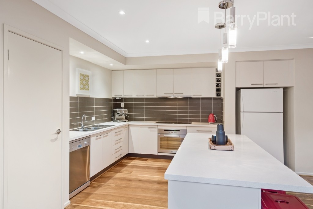 6 Florey Avenue, Point Cook, VIC 3030, Point Cook - Thumbnail 8