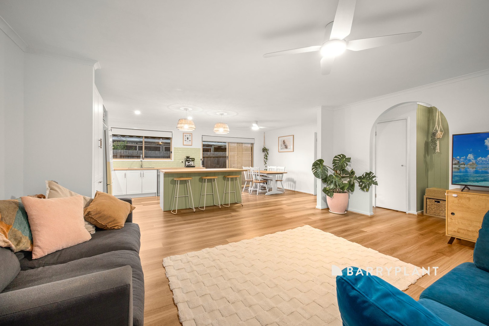 6 Forrest Street, Drouin, VIC 3818 - Thumbnail 2 - 26/11/2025