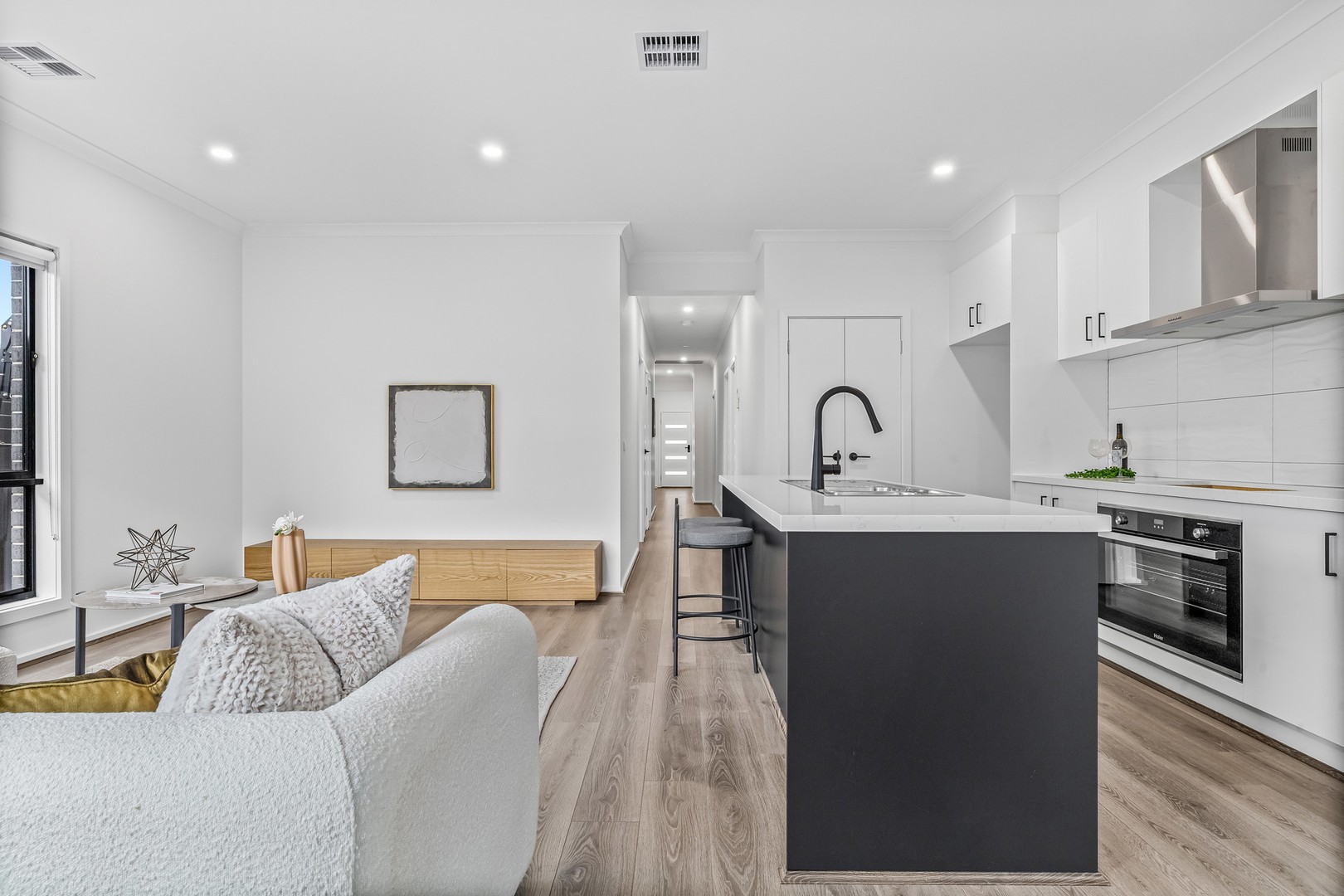 6 Fox Street, Fraser Rise, VIC 3336, Fraser Rise - Thumbnail 3