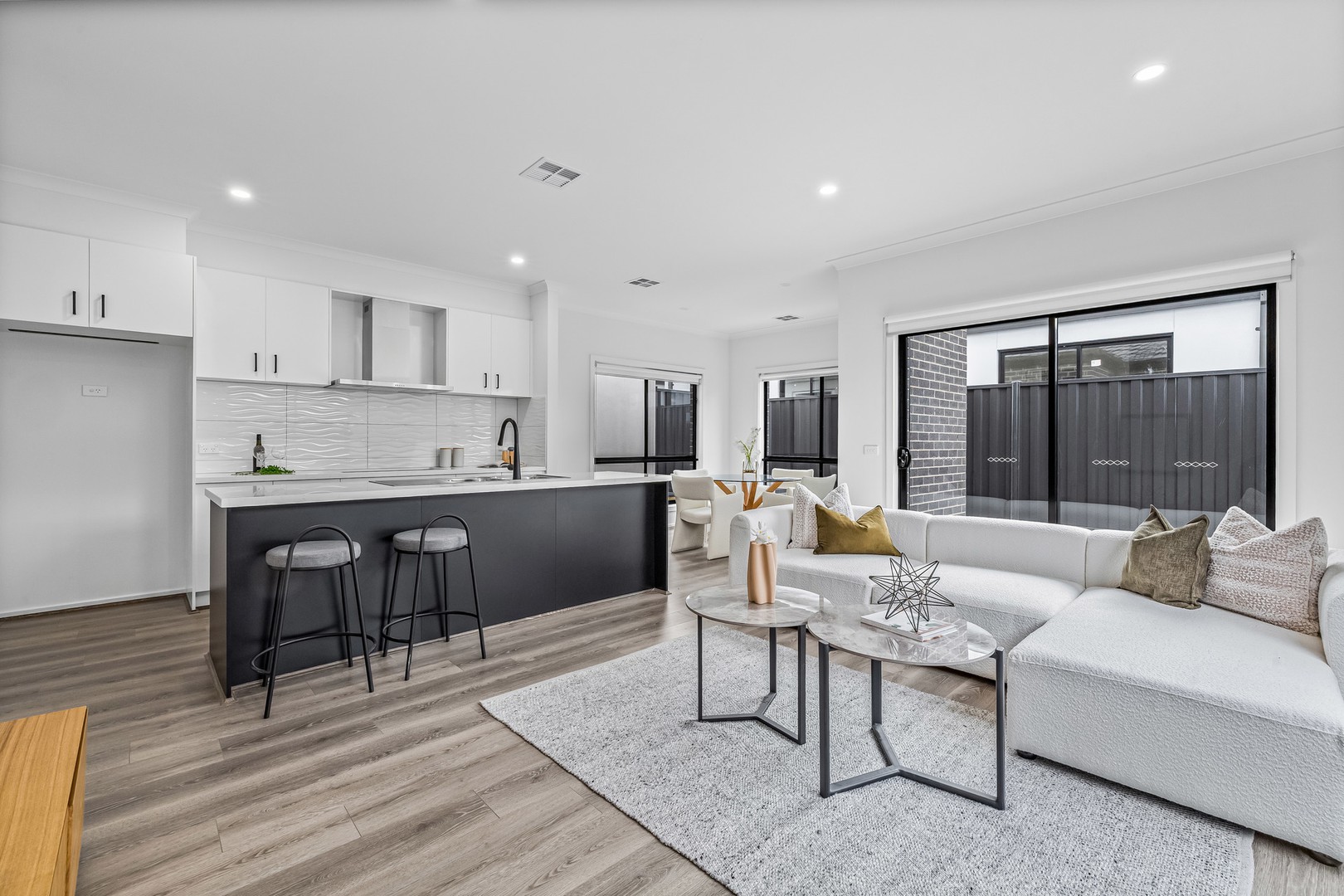 6 Fox Street, Fraser Rise, VIC 3336, Fraser Rise - Thumbnail 4
