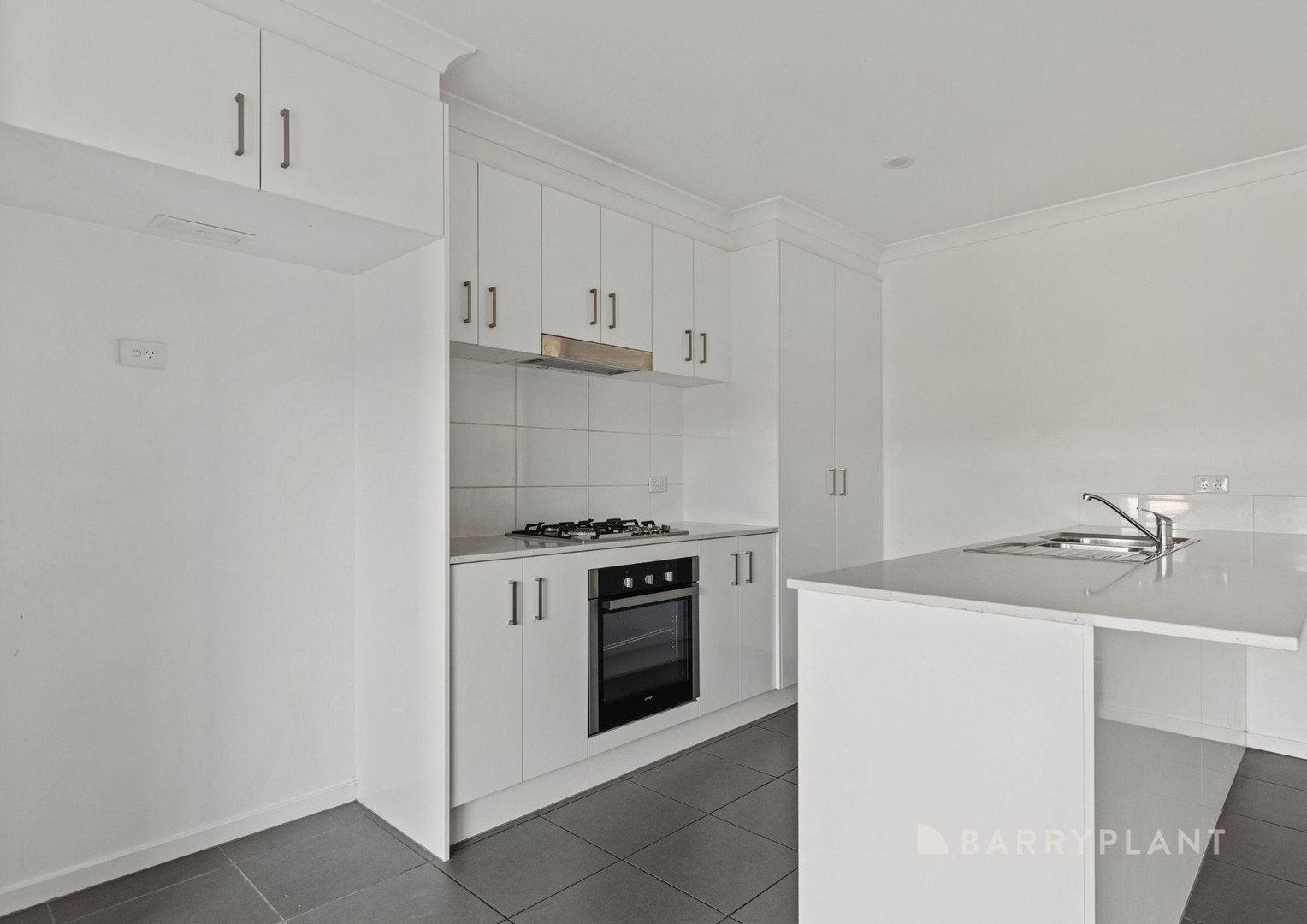 6 Fragrance Terrace, Manor Lakes, VIC 3024, Manor Lakes - Thumbnail 2