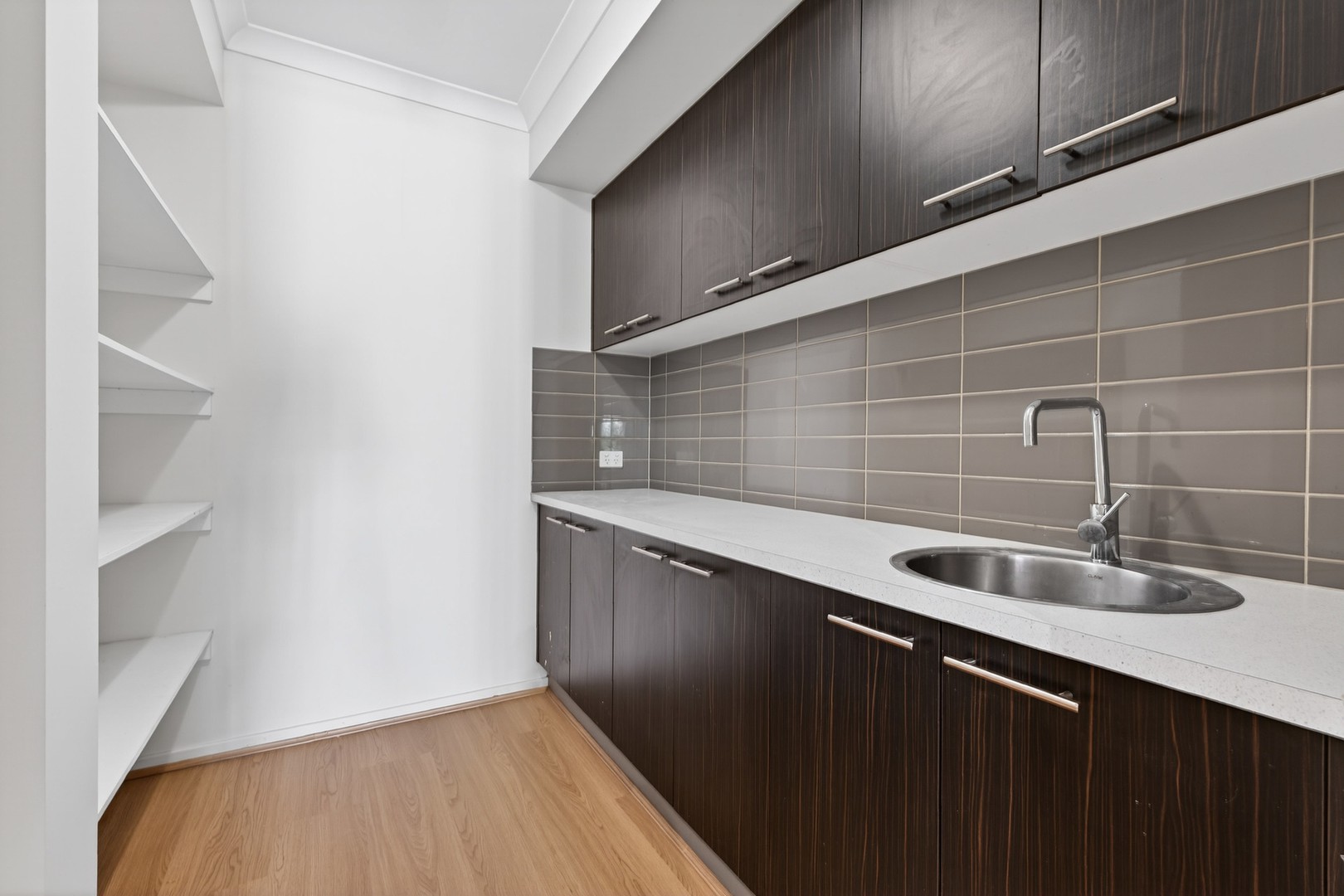 6 Fremantle Place, Taylors Hill, VIC 3037, Taylors Hill - Thumbnail 4