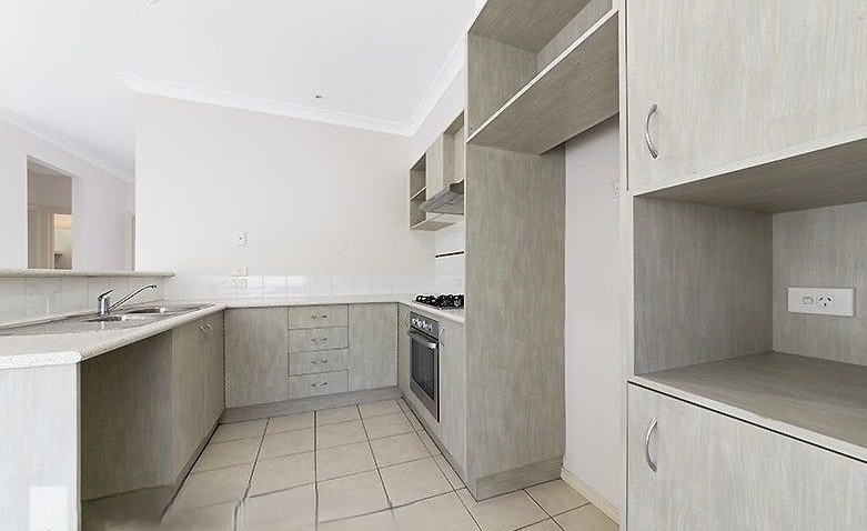 6 Gairdners Pass, CAROLINE SPRINGS, 3023, Caroline Springs - Thumbnail 3