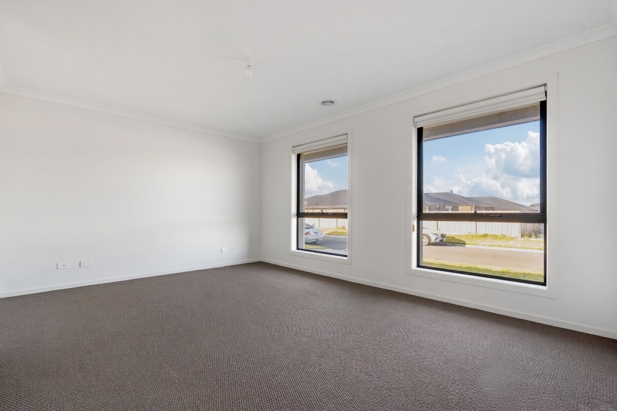6 Gamesley Avenue, Werribee, VIC 3030, Werribee - Thumbnail 5