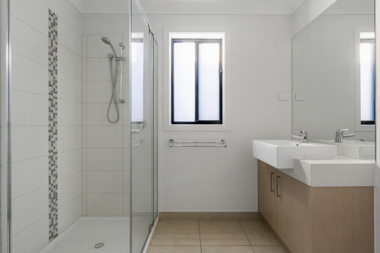 6 Gamesley Avenue, Werribee, VIC 3030, Werribee - Thumbnail 6
