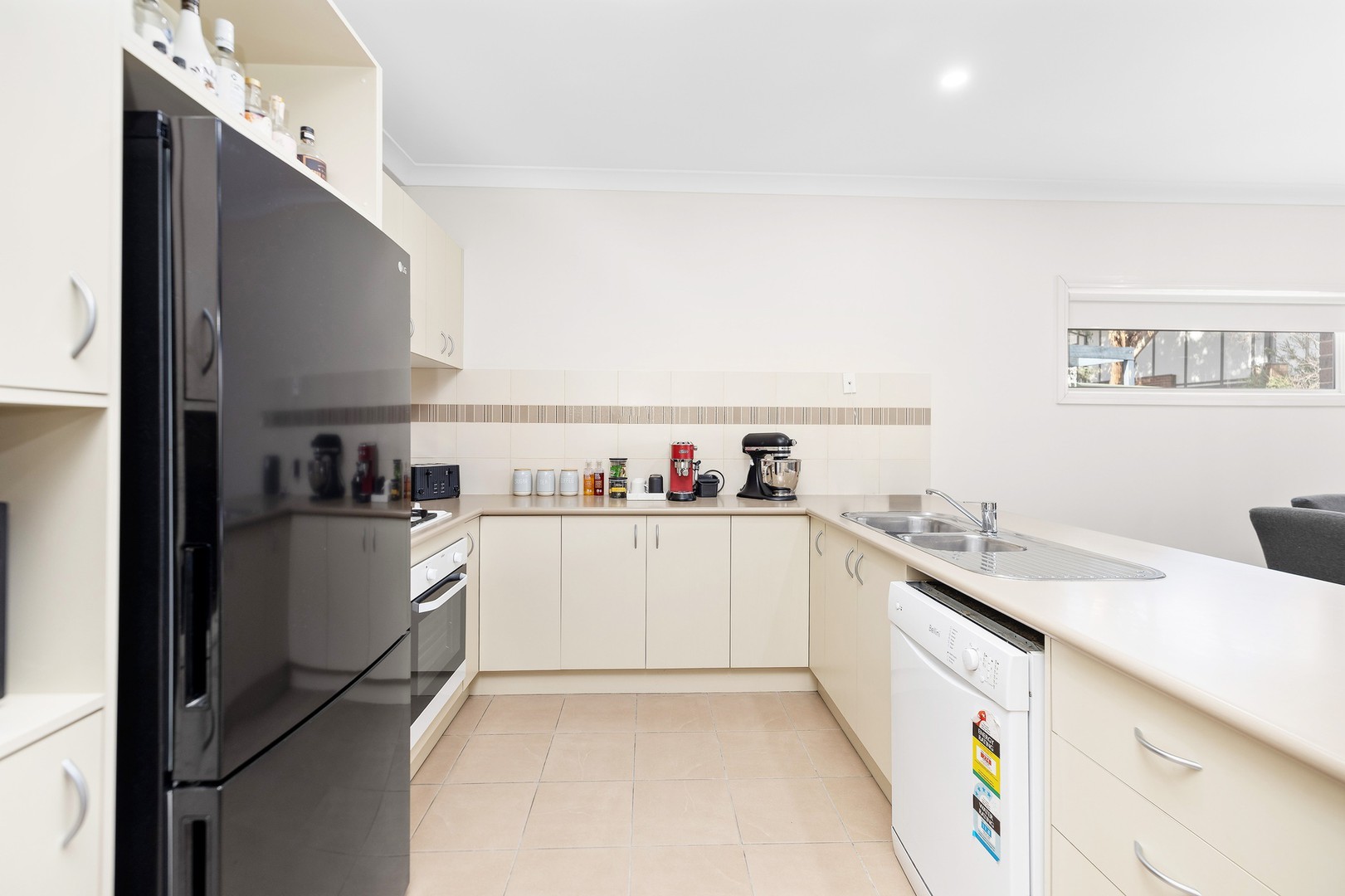 6 Gardenia Way, Caroline Springs, VIC 3023, Caroline Springs - Thumbnail 4