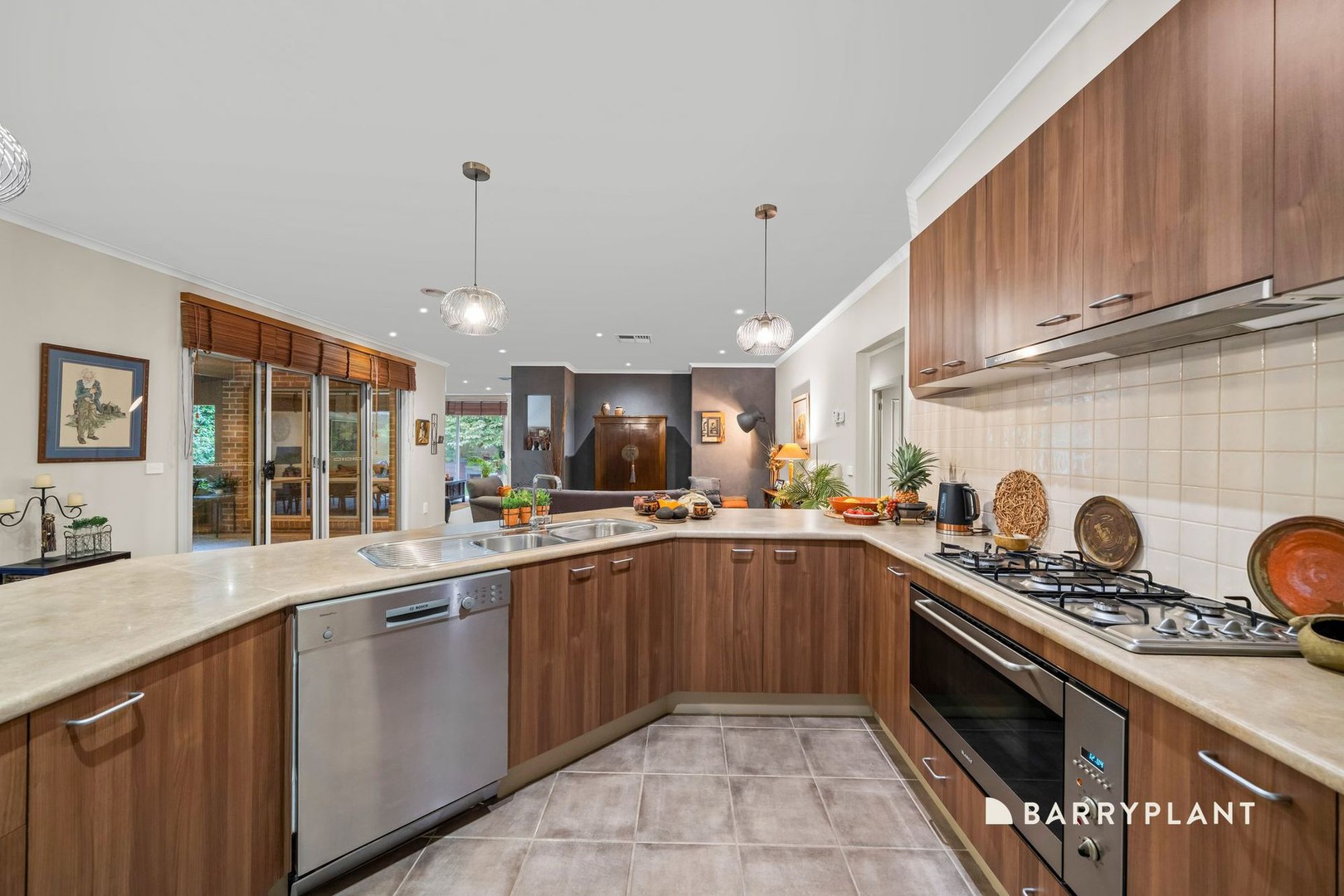 6 Gilguy Place, South Morang, VIC 3752, South Morang - Thumbnail 5