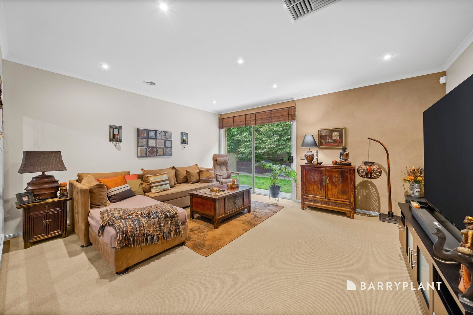 6 Gilguy Place, South Morang, VIC 3752, South Morang - Thumbnail 8