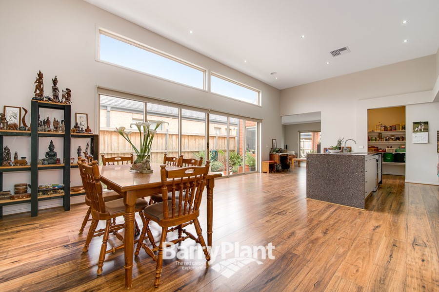 6 Glenelg Street, Clyde North, VIC 3978, Clyde North - Thumbnail 4
