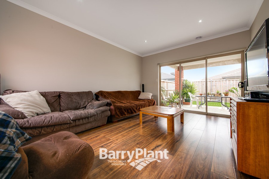 6 Glenelg Street, Clyde North, VIC 3978, Clyde North - Thumbnail 5