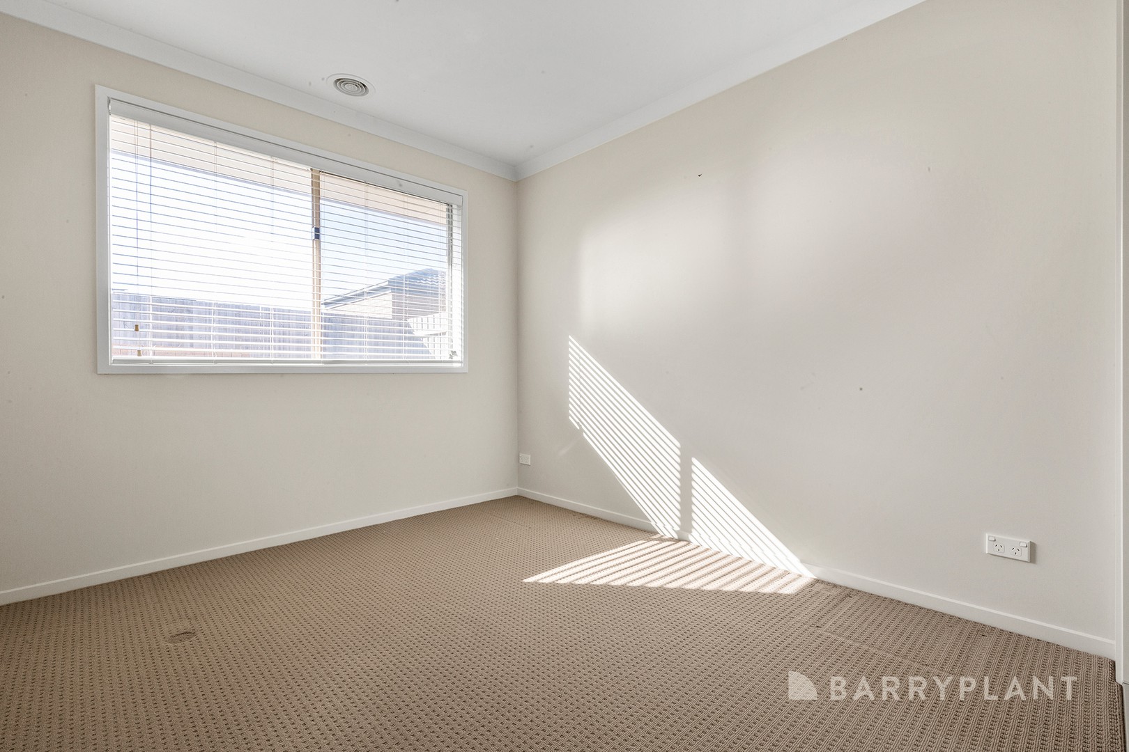 6 Goshawk Drive, Pakenham, VIC 3810, Pakenham - Thumbnail 7