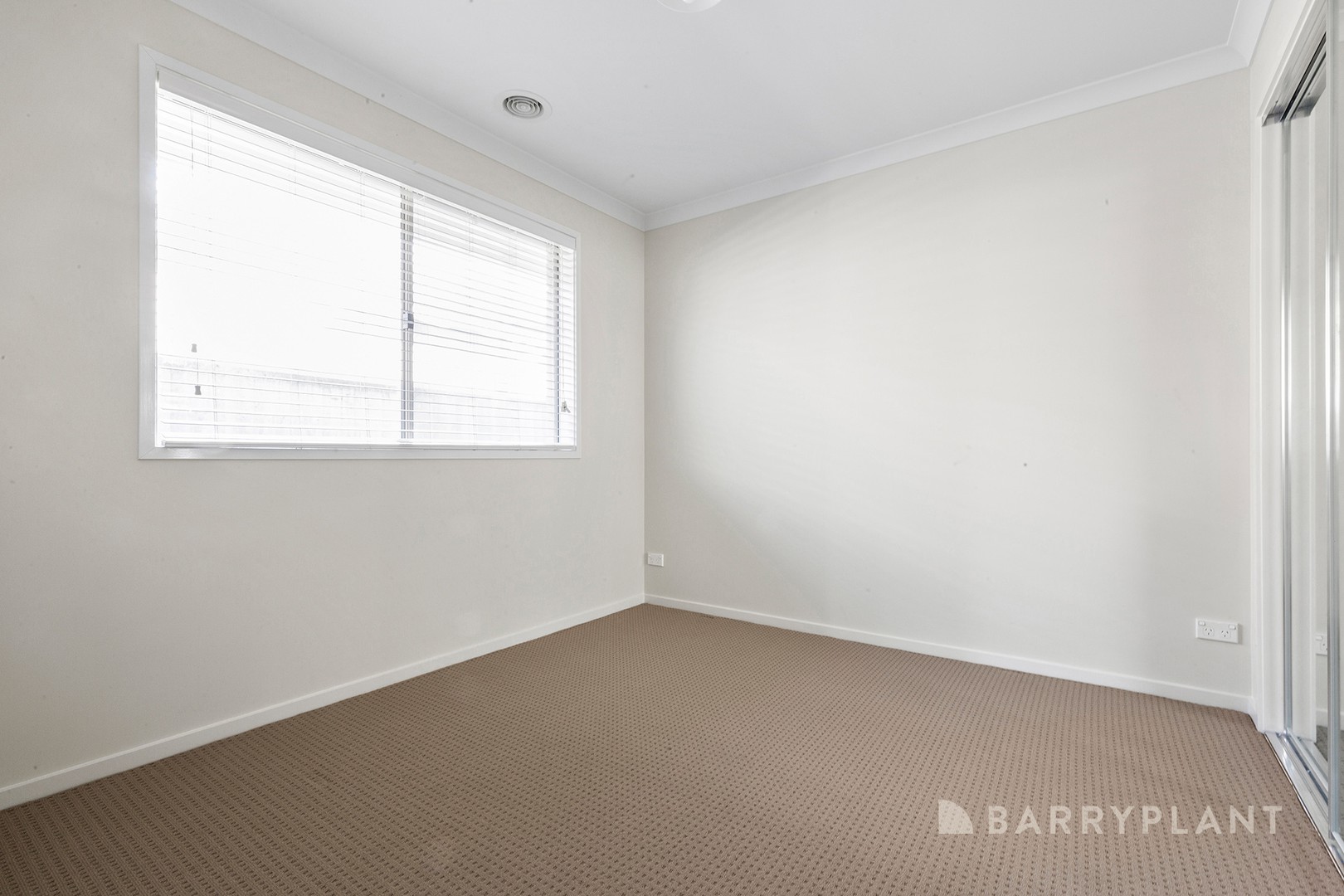 6 Goshawk Drive, Pakenham, VIC 3810, Pakenham - Thumbnail 8