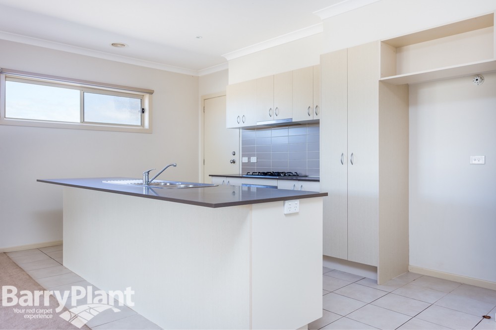 6 Grenache Street, Point Cook, VIC 3030, Point Cook - Thumbnail 3