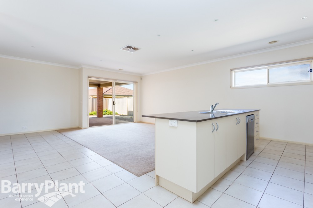 6 Grenache Street, Point Cook, VIC 3030, Point Cook - Thumbnail 5