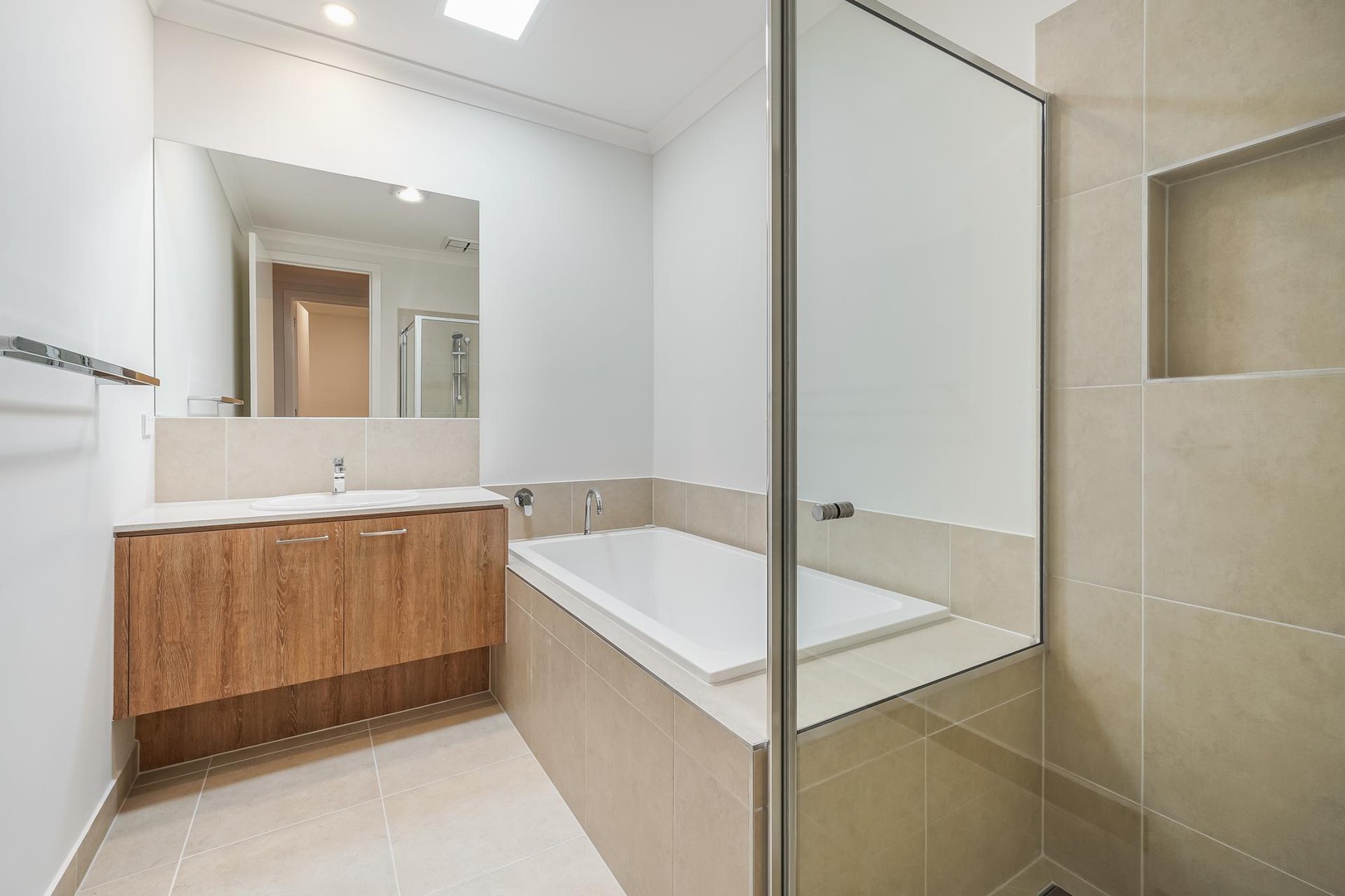 6 Gulfstream Avenue, Mount Duneed, VIC 3217, Mount Duneed - Thumbnail 6