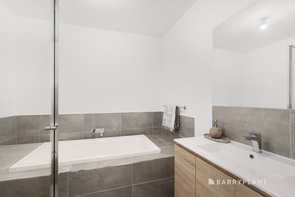 6 Gumvine Lane, South Morang, VIC 3752, South Morang - Thumbnail 6