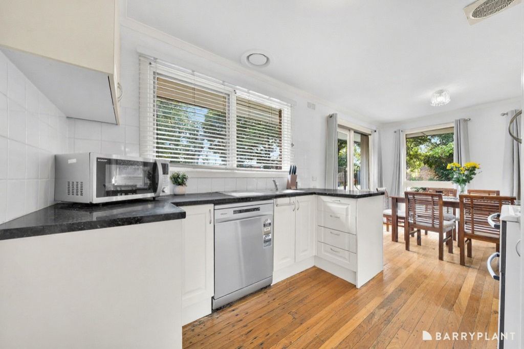 6 Hamilton Close, Kilsyth, VIC 3137, Kilsyth - Thumbnail 2