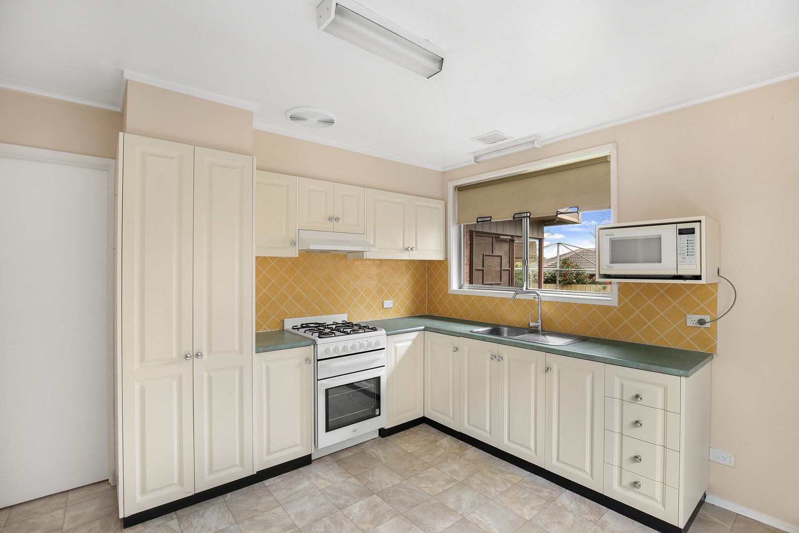 6 Havelock Avenue, Bundoora, VIC 3083 - Thumbnail 1 - 06/09/2024