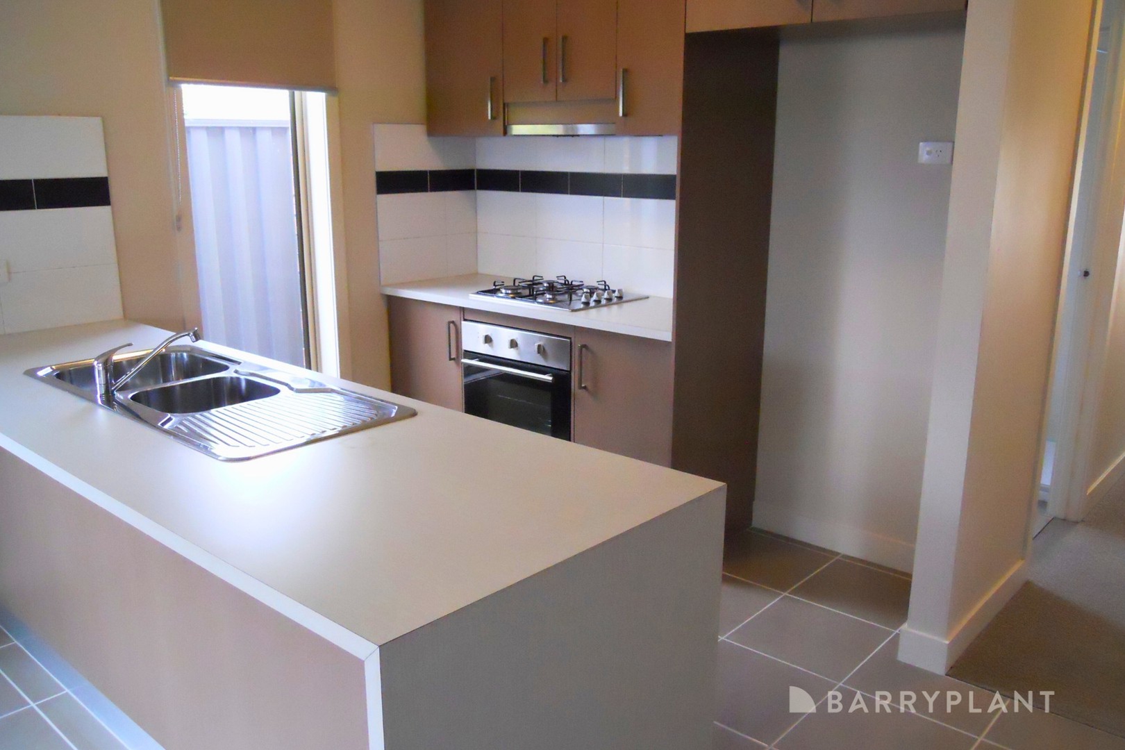 6 Hawkstone Road, Manor Lakes, VIC 3024, Manor Lakes - Thumbnail 2