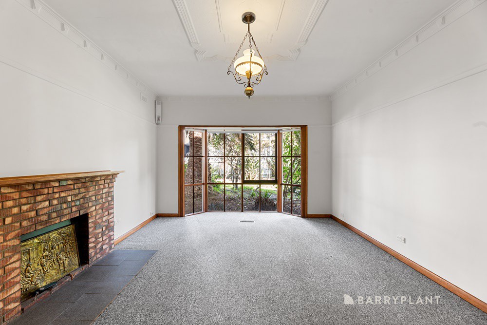 6 Heatherbrae Avenue East, Ringwood, VIC 3134, Ringwood - Thumbnail 2