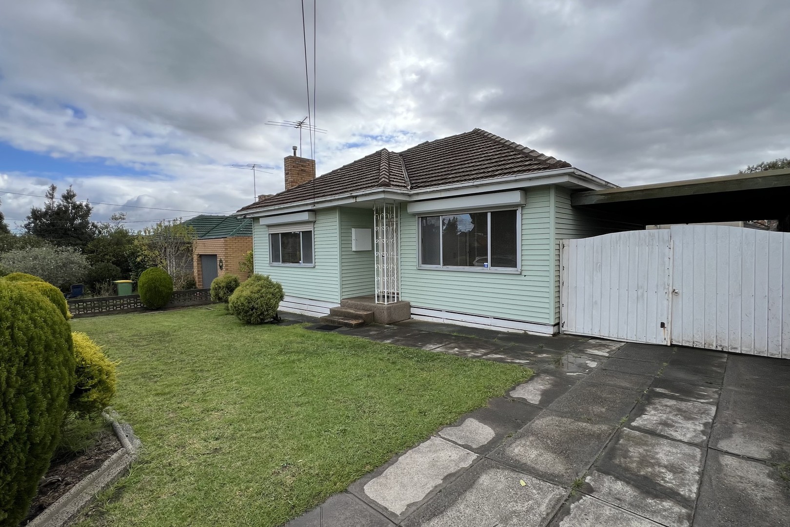 6 Henty Street, Reservoir, VIC 3073, Reservoir - Thumbnail 2
