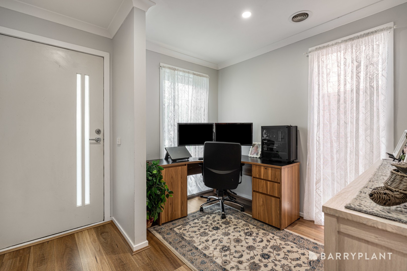 6 Herbert Street, Pakenham, VIC 3810 - Thumbnail 2 - 22/09/2026