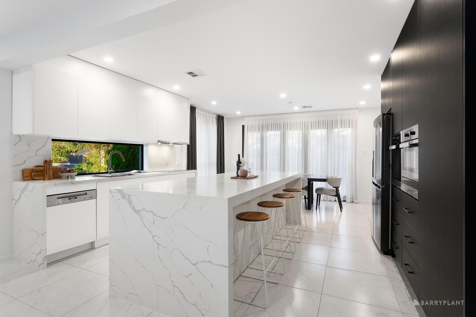 6 Hickory Street, Templestowe Lower, VIC 3107 - Thumbnail 2 - 09/05/2025