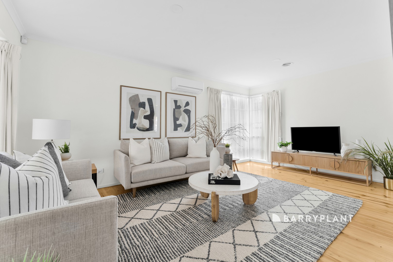 6 Hollydale Close, Berwick, VIC 3806 - Thumbnail 2 - 25/11/2025