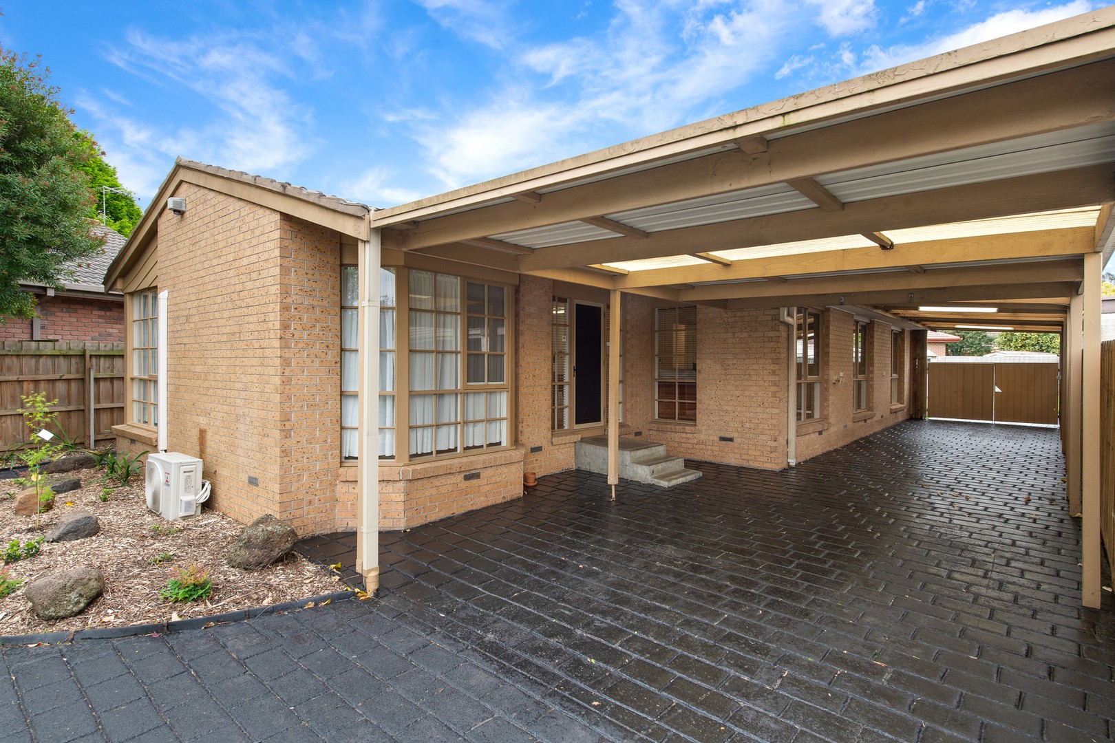 6 Hollydale Close, Berwick, VIC 3806, Berwick - Thumbnail 2