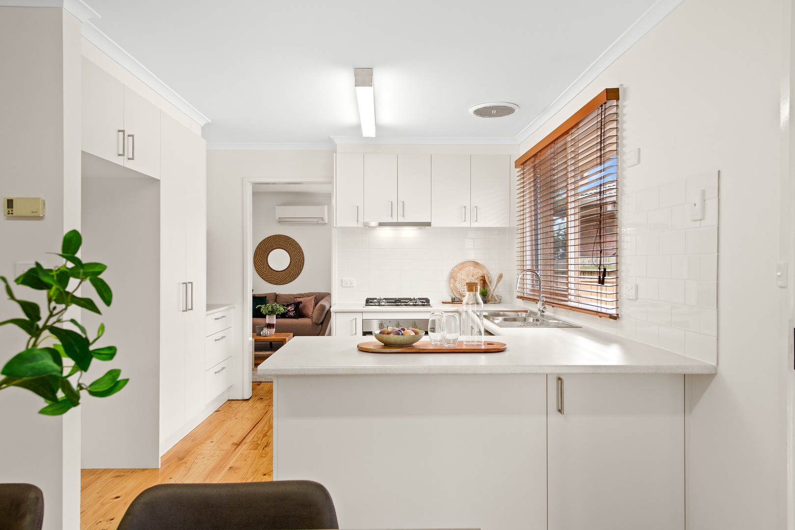 6 Hollydale Close, Berwick, VIC 3806, Berwick - Thumbnail 4