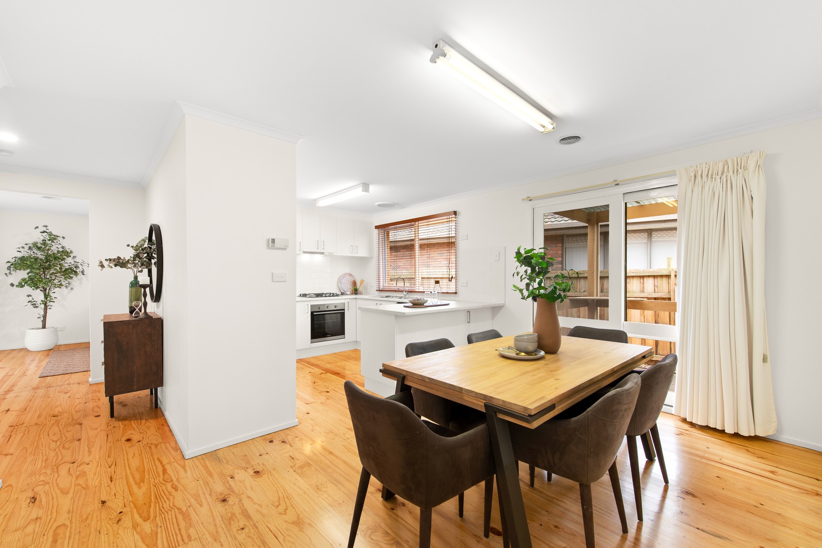 6 Hollydale Close, Berwick, VIC 3806, Berwick - Thumbnail 6