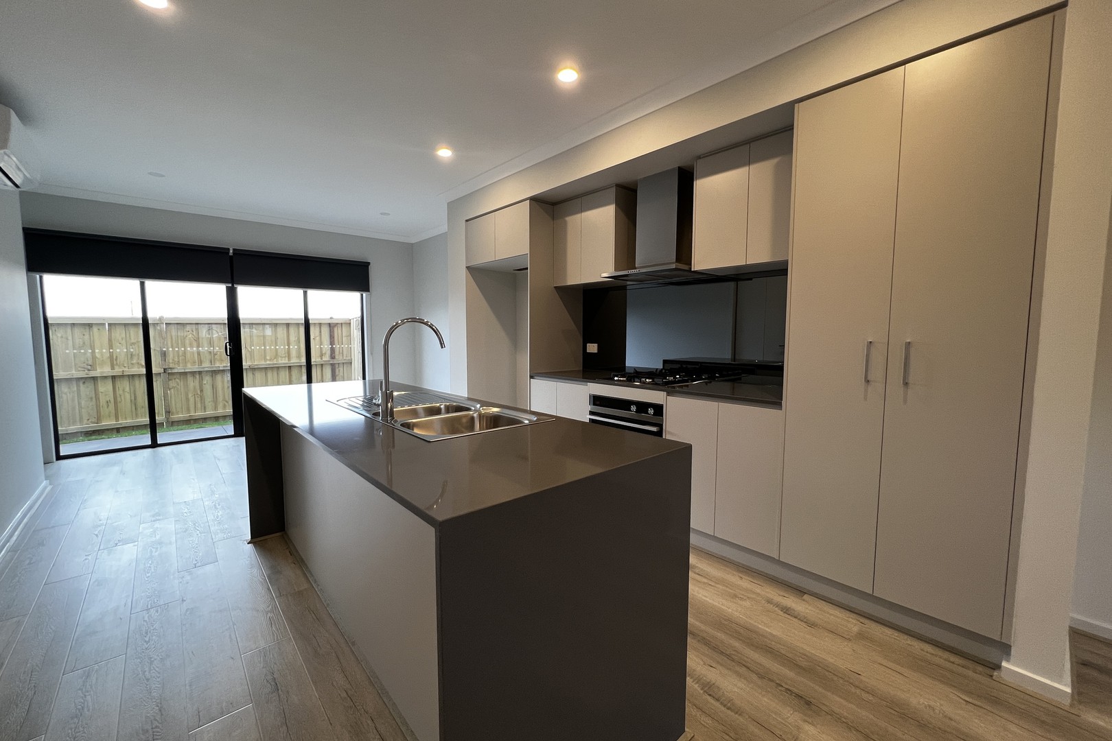 6 Homage Avenue, Fraser Rise, VIC 3336, Fraser Rise - Thumbnail 3