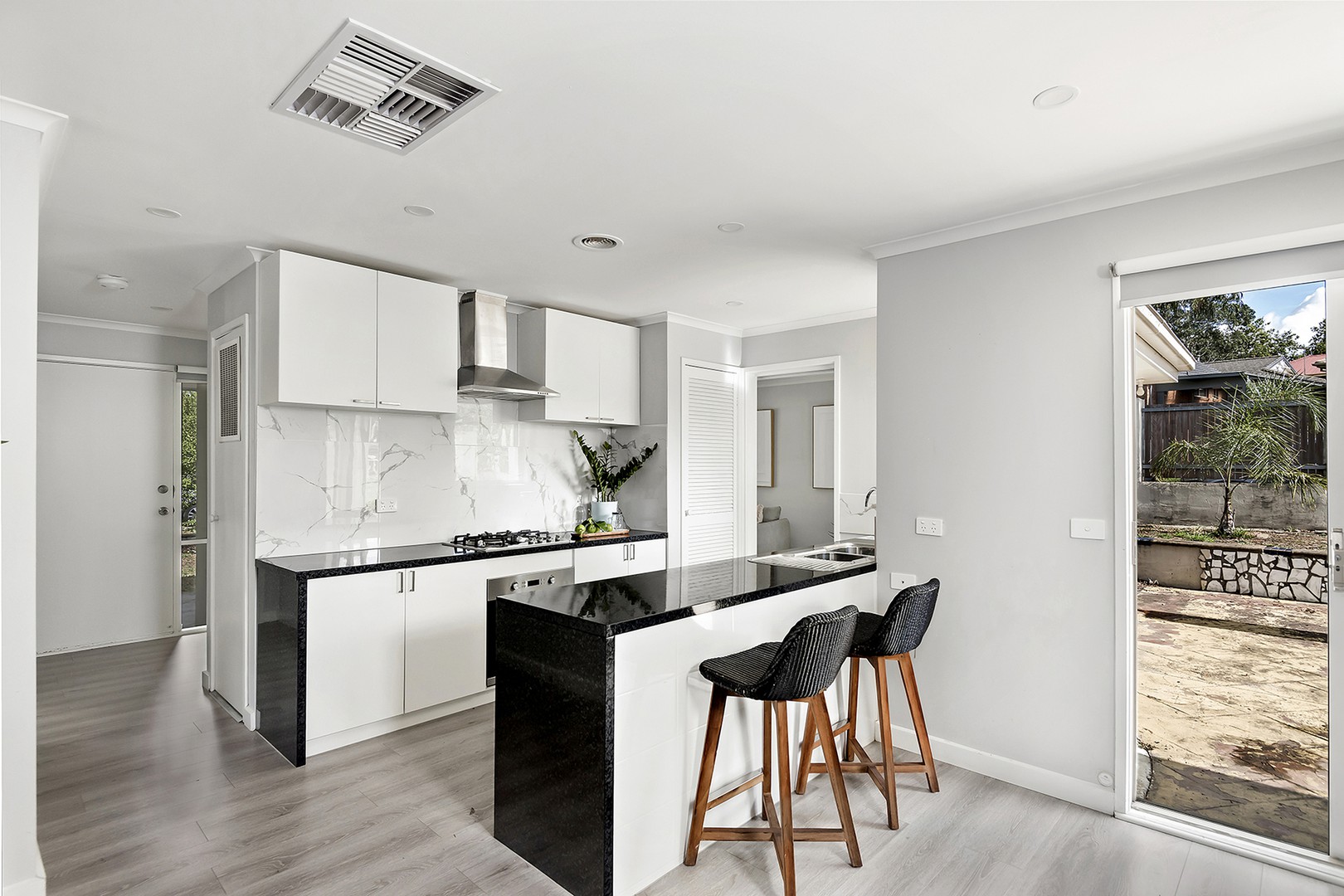 6 Howitt Court, Berwick, VIC 3806 - Thumbnail 2 - 27/03/2026