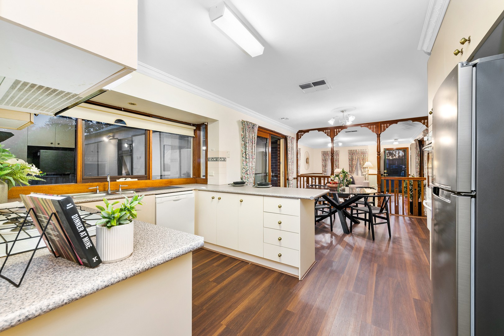 6 Hulme Court, Hillside, VIC 3037, Hillside - Thumbnail 7