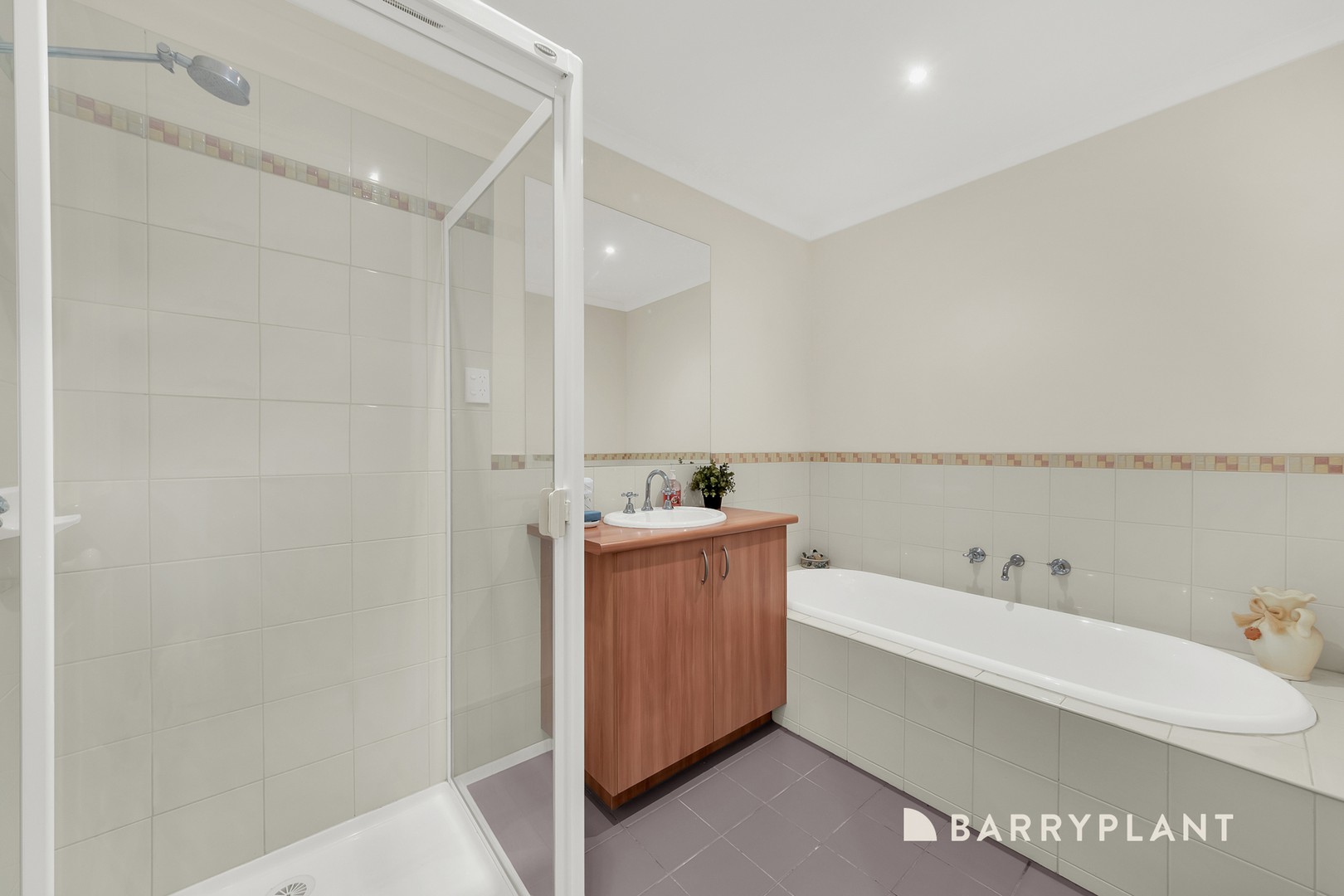 6 Hummingbird Place, South Morang, VIC 3752, South Morang - Thumbnail 7
