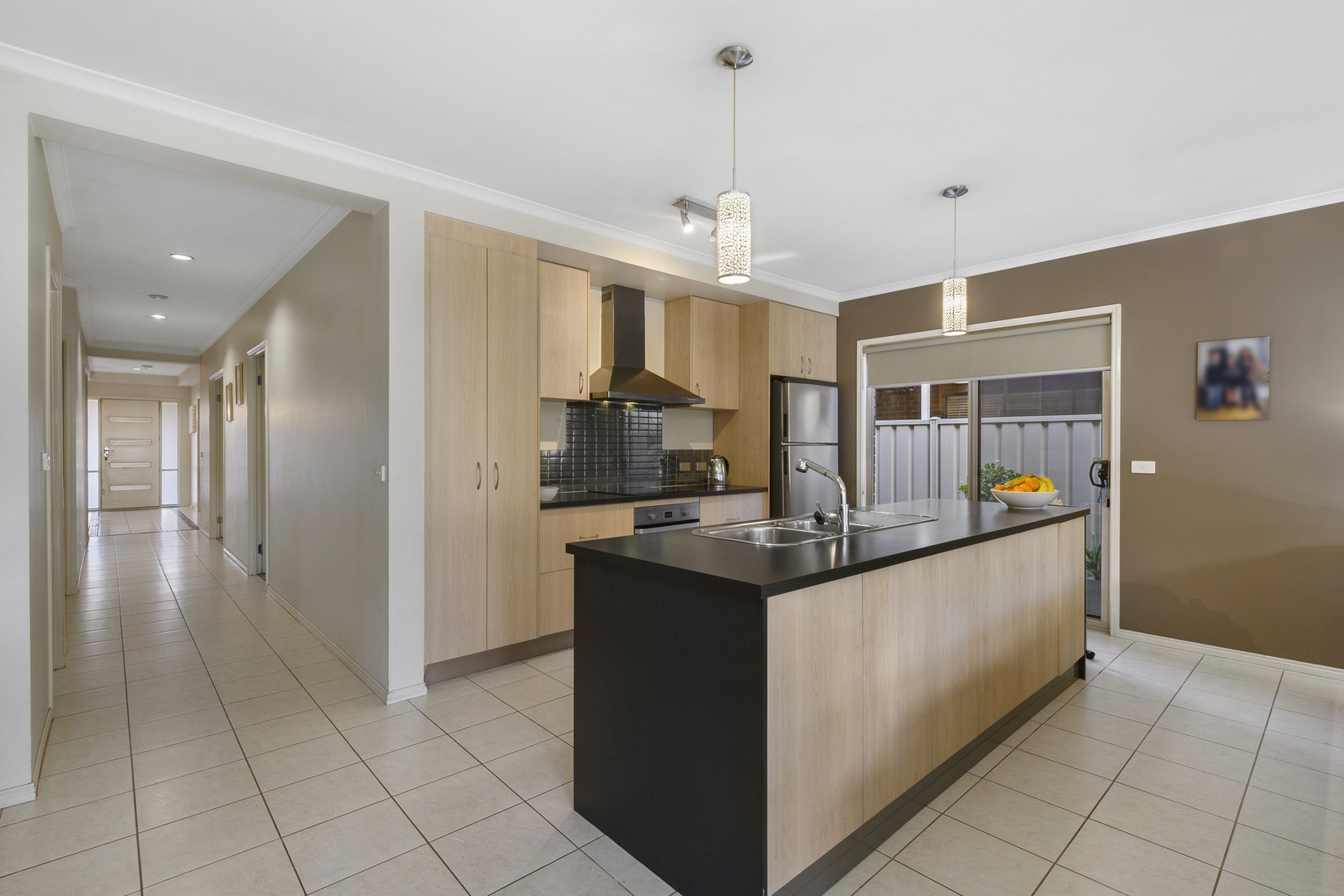 6 Hunts Cross WayCaroline Springs, VIC 3023, Caroline Springs - Thumbnail 2
