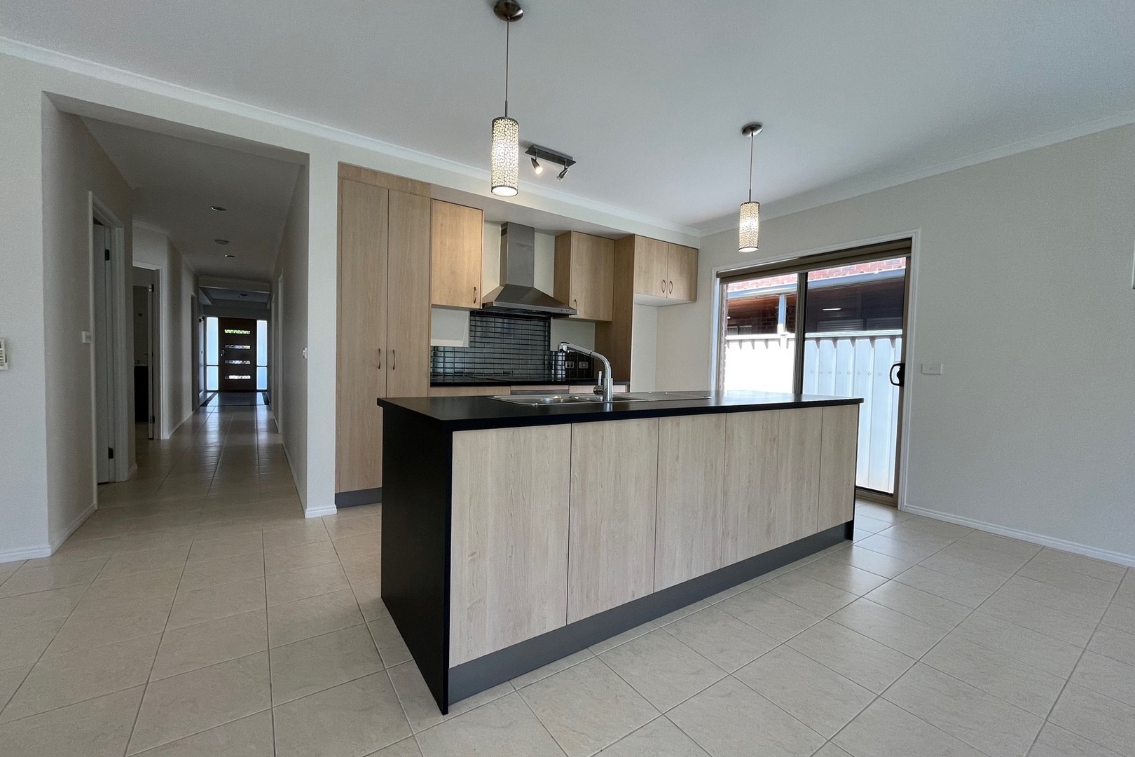 6 Hunts Cross Way, Caroline Springs, VIC 3023, Caroline Springs - Thumbnail 2