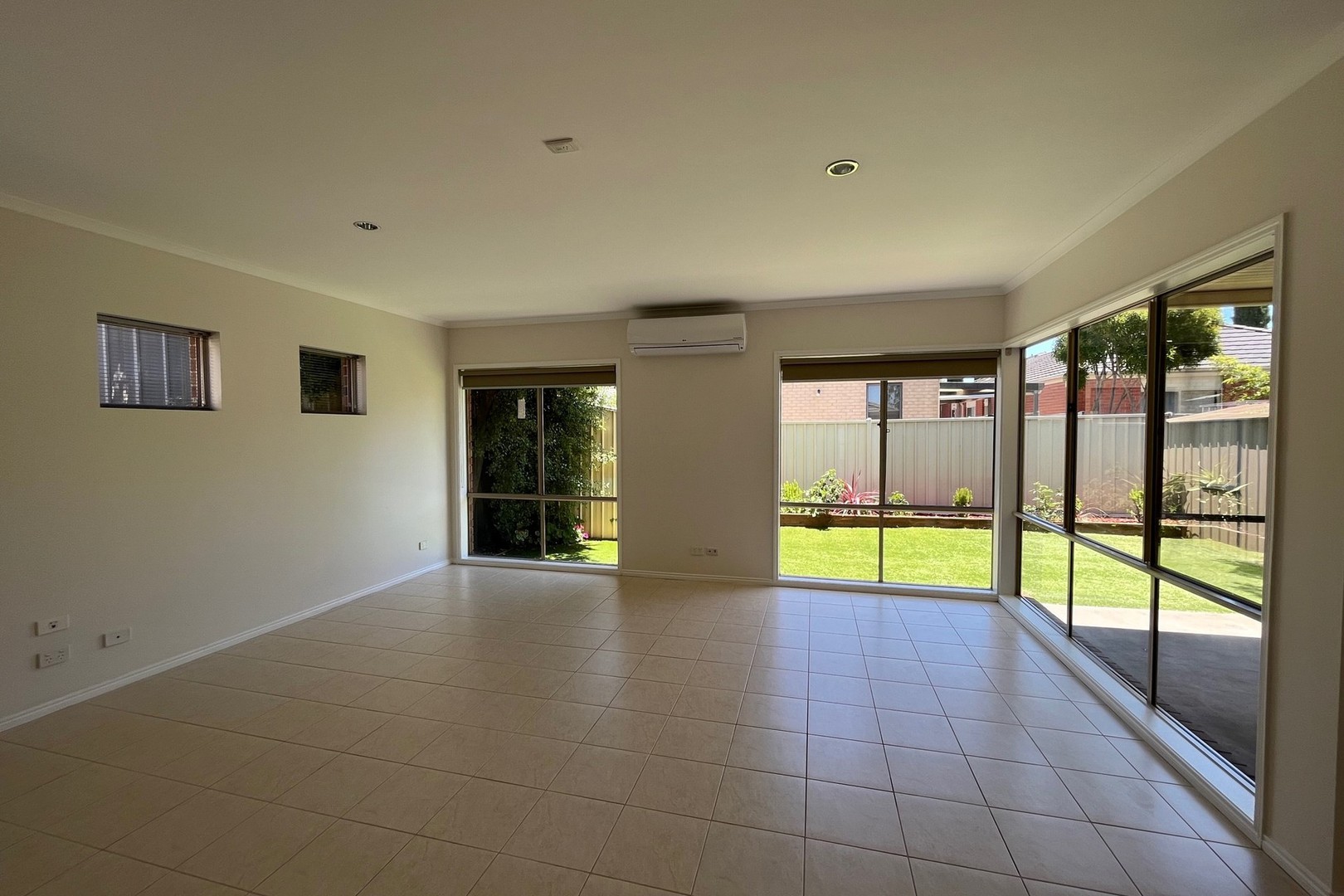 6 Hunts Cross Way, Caroline Springs, VIC 3023, Caroline Springs - Thumbnail 5