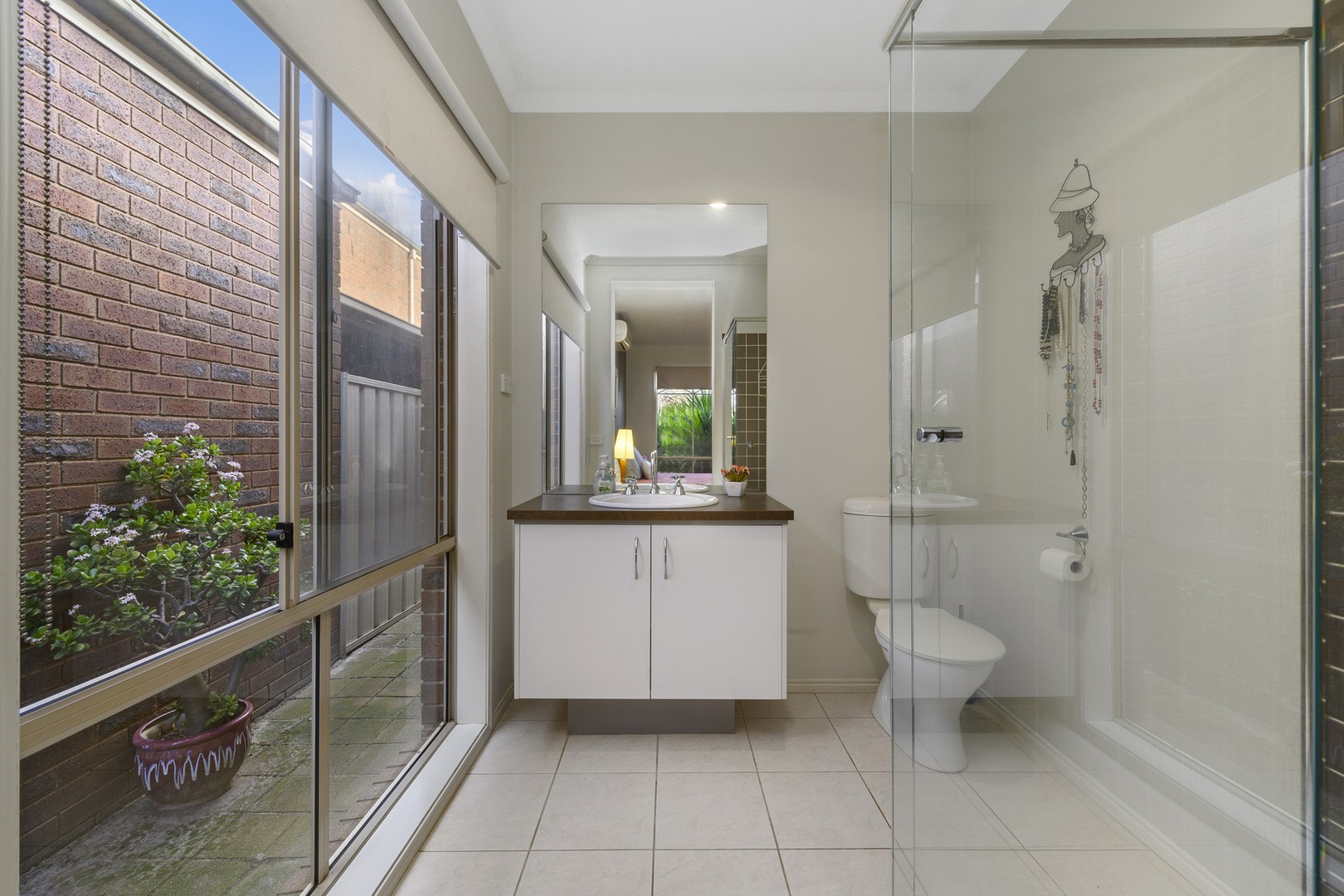 6 Hunts Cross WayCaroline Springs, VIC 3023, Caroline Springs - Thumbnail 8