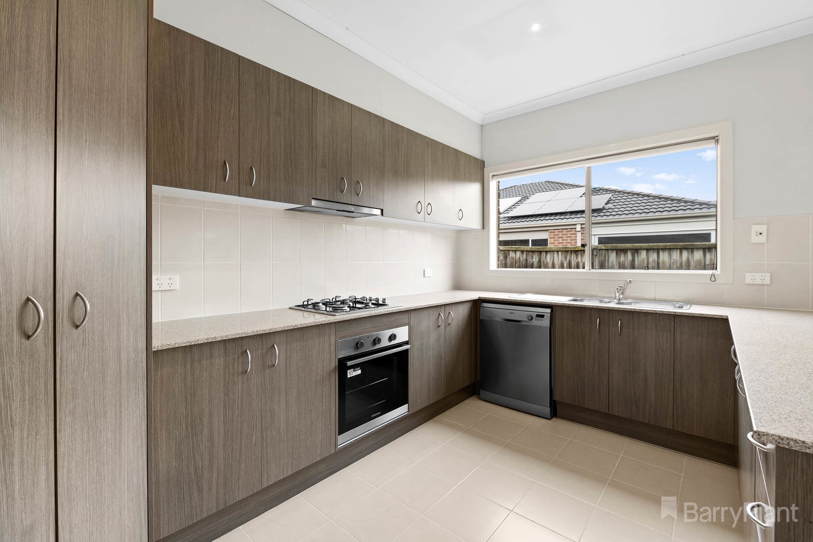 6 Illes Court, Berwick, VIC 3806, Berwick - Thumbnail 3