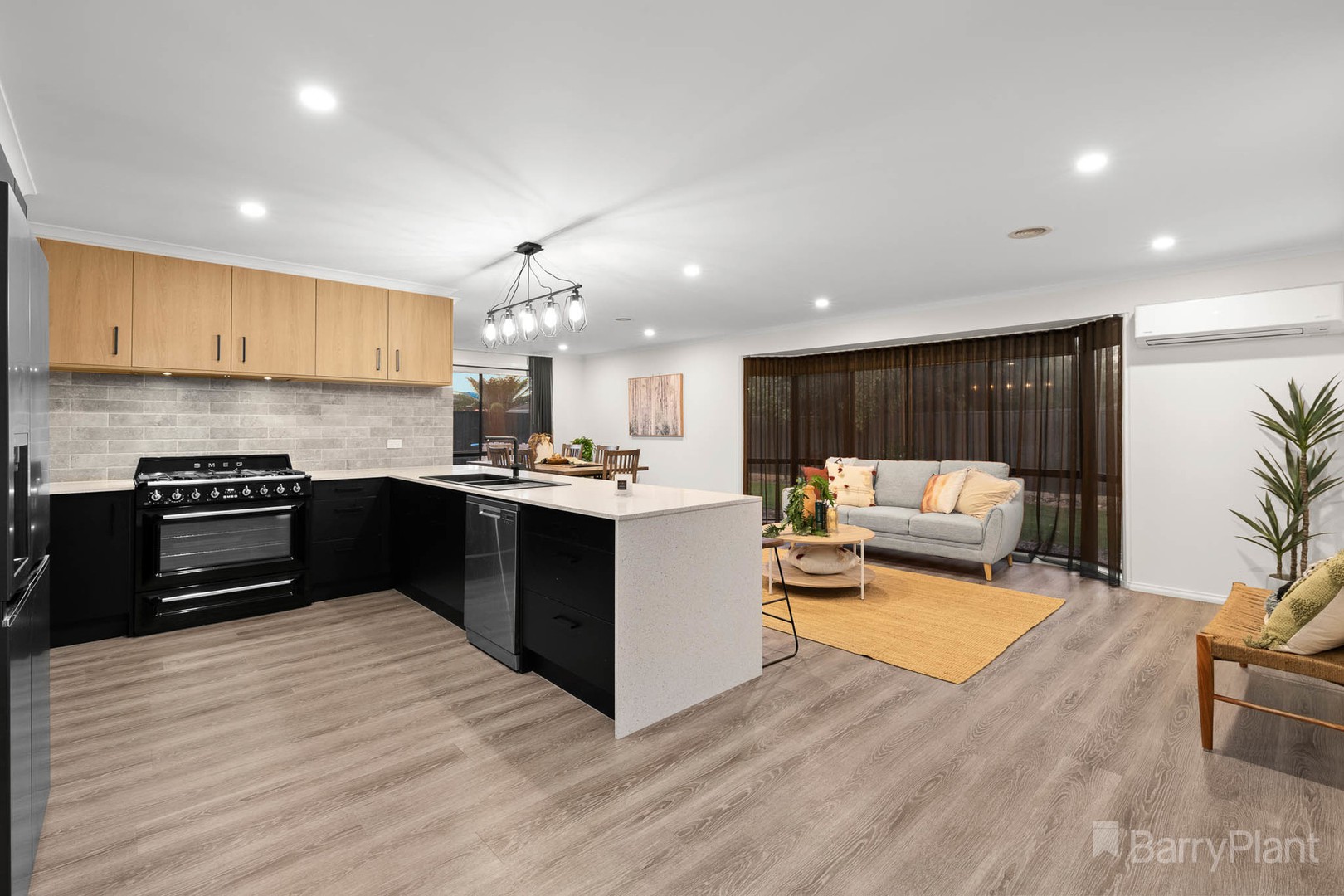 6 Jardine Court, Narre Warren South, VIC 3805, Narre Warren South - Thumbnail 2