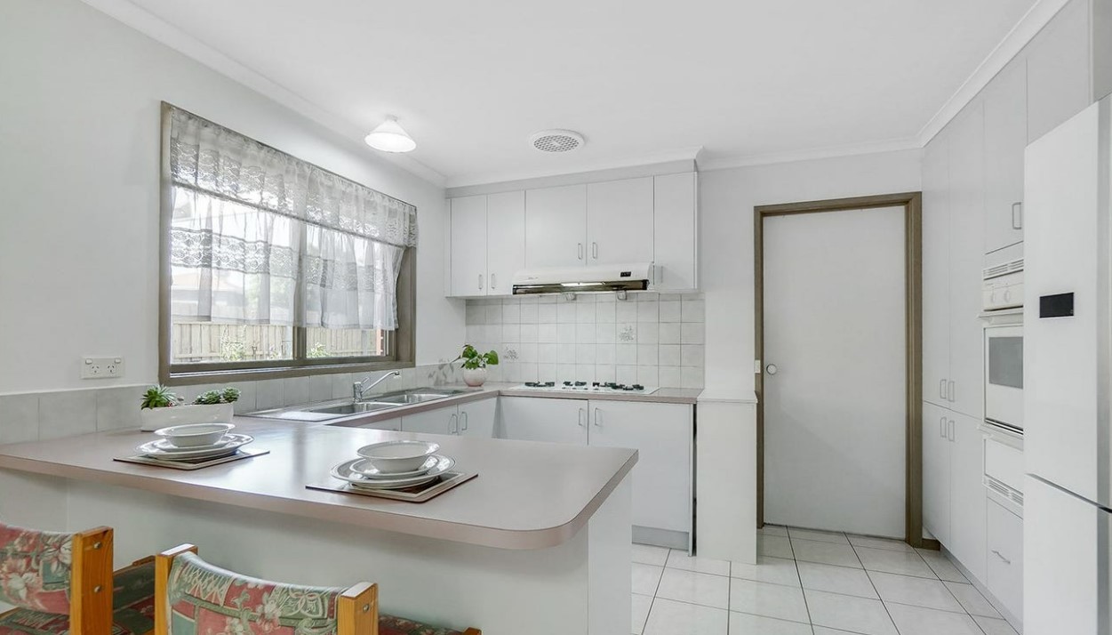 6 Jeanbart Court, Wantirna, VIC 3152, Wantirna - Thumbnail 3